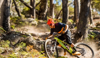 Video: Destination Trail Tasmania - Troy Brosnan honí tasmánského čerta
