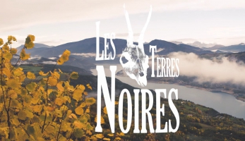 Video: Les Terres Noires - černočerná  zem