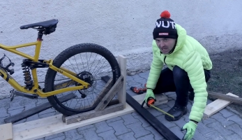 Kutil Tim: Michal Prokop radí jak udělat vychytaný trenažer jízdy po zadním kole