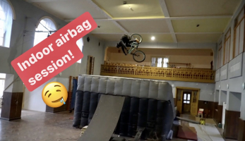 Video: Tomáš Zejda - indoor airbag session