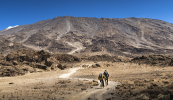 Dokument: Kilimanjaro - Tomáš Zejda a Maverick pokořili nejvyšší horu Afriky. Na kolech!