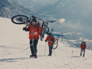 Čeští bikeři se v Nepálu zapsali do historie - sjeli z vrcholku Mera Peak (6 476 m)