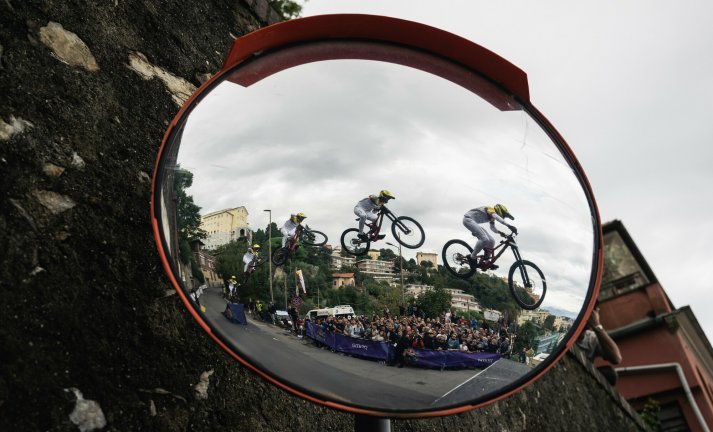 Red Bull Cerro Abajo Genova - Slavík vyhrál největší evropský urban DH v Janově