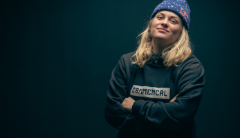 Vali Hoell přesedá na Commencal 