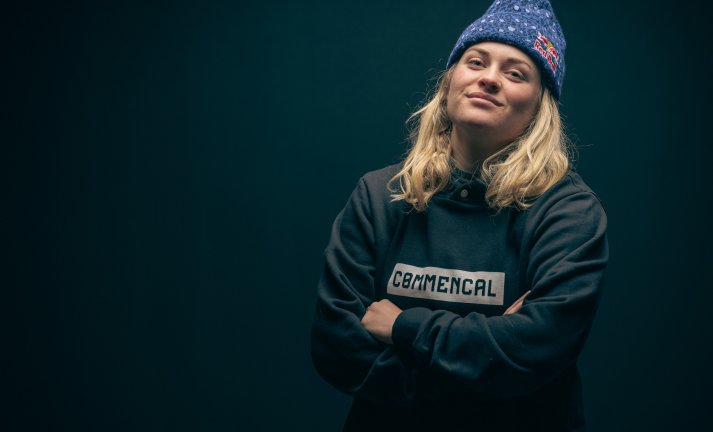 Vali Hoell přesedá na Commencal 