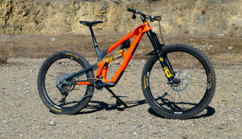 Test: Ibis HD6 - první mullet a hromada zdvihu
