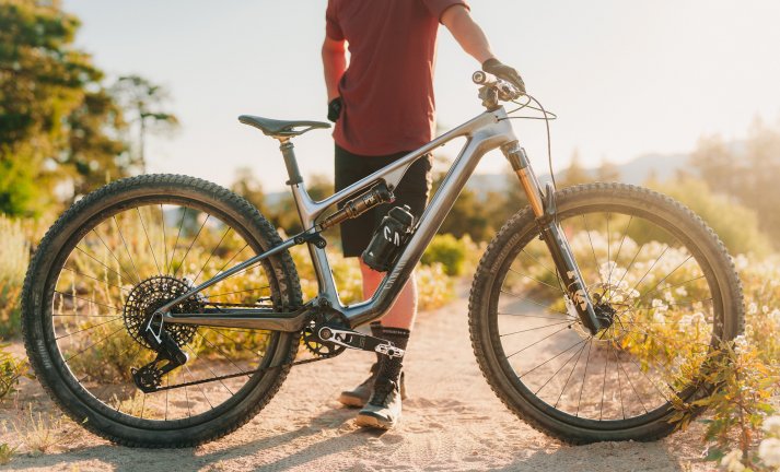 Novinka: Canyon představuje nový Lux Trail - přichází s ostřejší geometrií a větším zdvihem