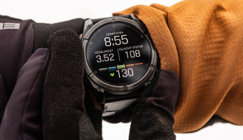 Test: hodinky Garmin Fenix 8 AMOLED - držák s výdrží 
