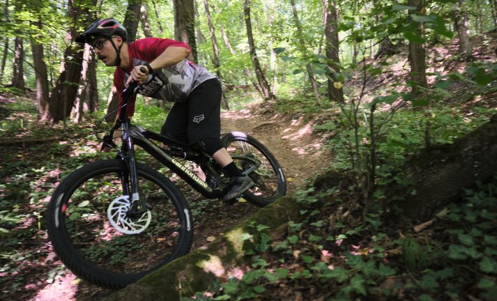 Test: Cannondale Bad Habit 1 - mullet, který hodil historii za hlavu