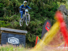 Report: iXC Downhill Cup na Špičáku: v elitních  kategorií vítězí - Lino Neumann a Hanna Blochbergerová   