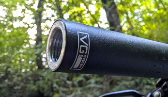 Test: kombo řídítek a gripů Newmen Component VariGrip - když si šířku řídítek ladíte přímo na trailu