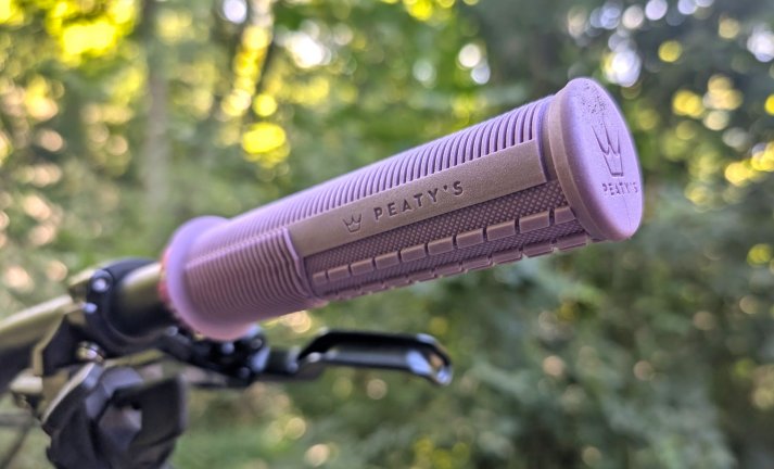 Test: gripy Peatys Monarch Pro - i přes dvousměsovou konstrukci první generaci zásadně nepřevyšují