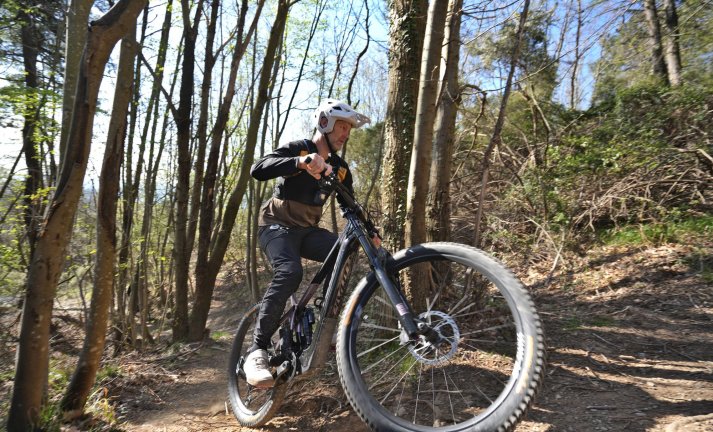 Test: Shuttle AMPd - první Pivot na Avinoxu disponuje obřím potenciálem a není to jen motorem