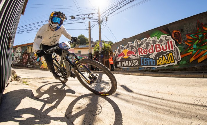 Red Bull Valparaiso Cerro Abajo 2026 a další silný příběh Tomáše Slavíka