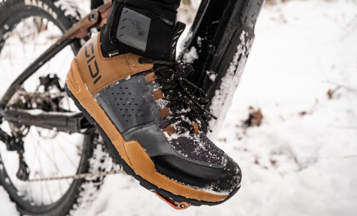 Test: zimní tretry SIDI Atomus MID GTX, silniční král do zimního terénu