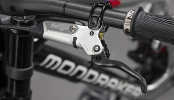 Novinka: Sram Maven B1 - stejný výkon, kultivovanější dávkování a menší síla ke zmáčnutí