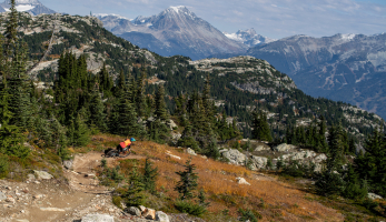 Video: Matthew Fairbrother - Threads in the dirt - příběh jednoho celodenního výletu