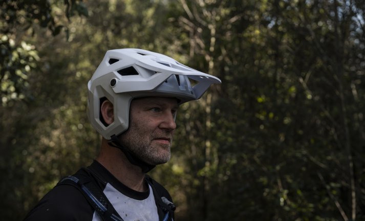 Novinka: iXS Trigger X 2.0 MIPS - vpředu párty, vzadu ochrana